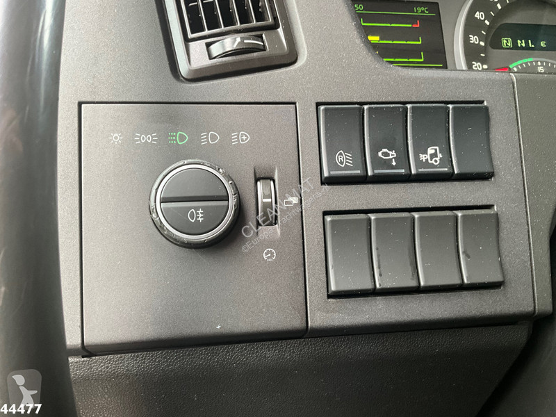 Kamion Volvo 540 8x4 Euro 6 Fassi 36 Tonmeter...