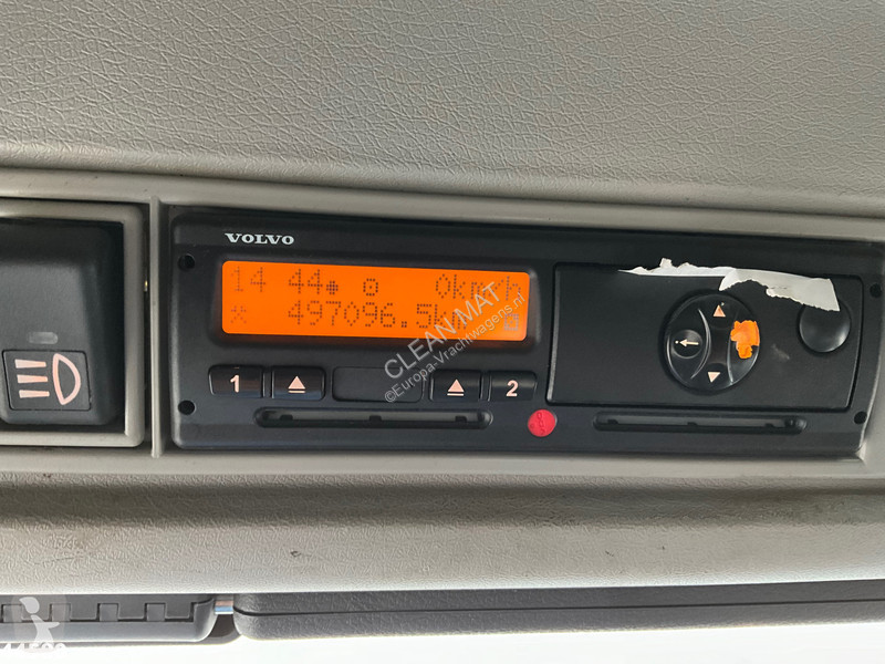 Kamion Volvo 520 8x4 Euro 5 Hiab 24 Tonmeter...