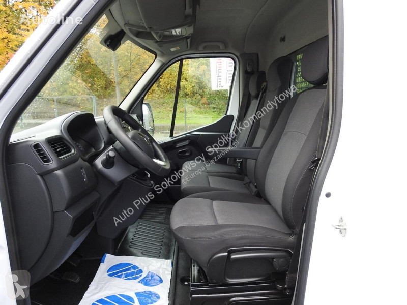 Véhicule utilitaire Renault MASTER SKRZYNIA...