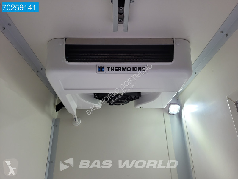 Camion Mercedes 816 4X2 7.49t Thermoking B-100...
