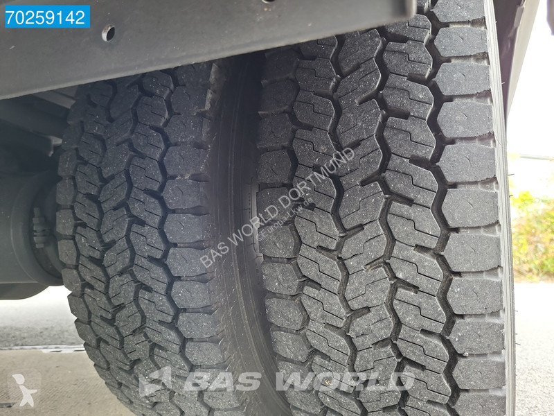 Camion Mercedes 816 4X2 7.49t Thermoking B-100...