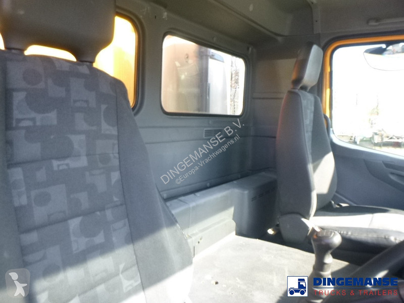 Lastbil Mercedes 3236 8x4 RHD vacuum tank