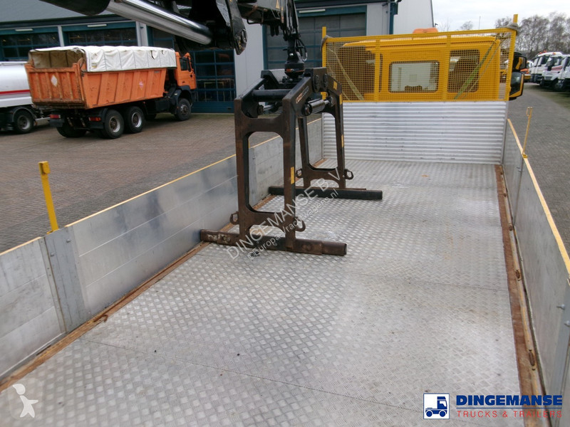 Kamion Iveco 310 6x2 Euro 6 + Atlas 105.2 crane