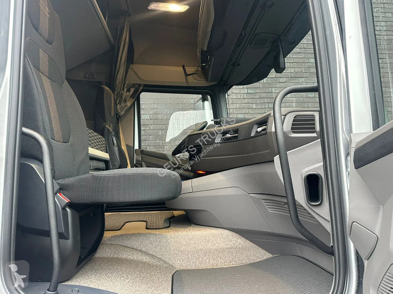 Kamion DAF 530 8X2 TRIPLE VDL S-30-6700...