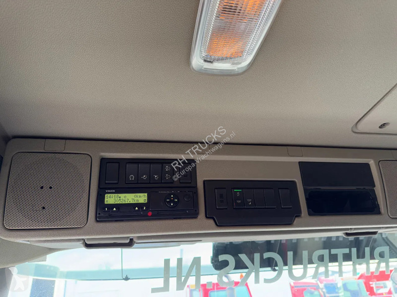 Kamion Volvo 540 8X4 - EURO 6 + KIPPER +...