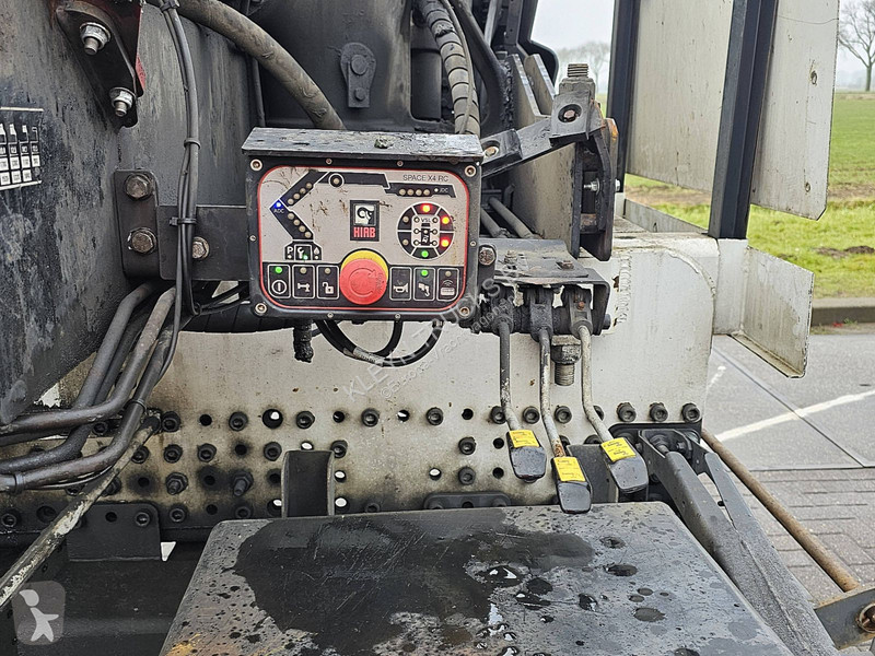 Kamion Mercedes AROCS 3 HIAB 232ES5