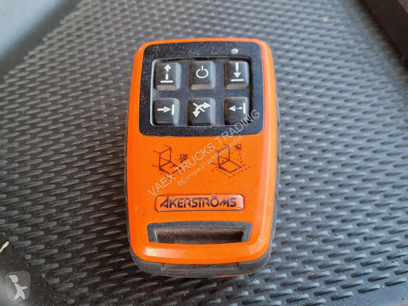 Kamion Volvo 330 4x2 - Carrier MT 18 Frigo -...