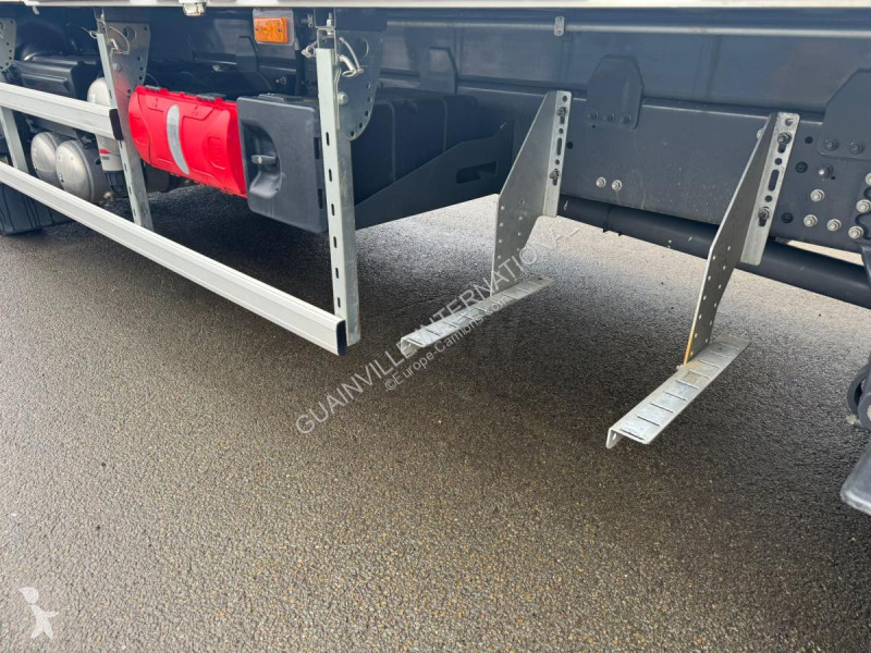 Camion Renault 320 DTI8 Gamme C