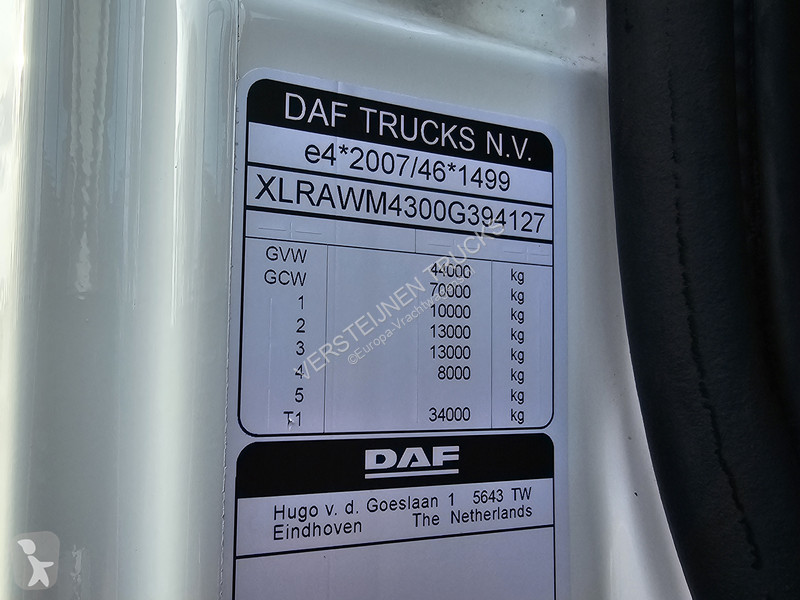 Camion DAF 530 8x4-4 / FASSI 27.5 t/m CRANE +...