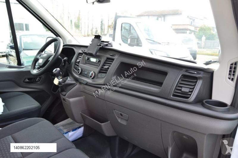 Véhicule utilitaire Ford 350 CASSONE...