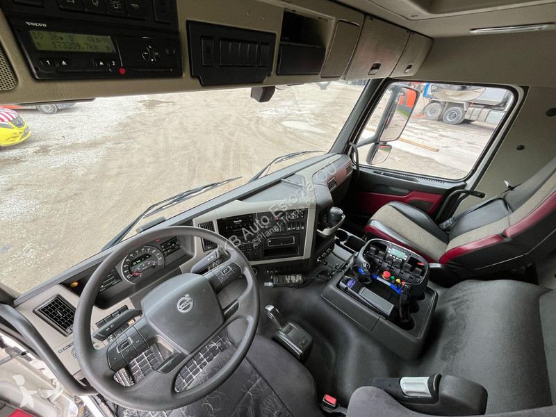Kamion Volvo 6x2*4 HMF 1120-K4 / TIPPER BOX...