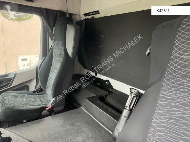 Camion Mercedes 18-46