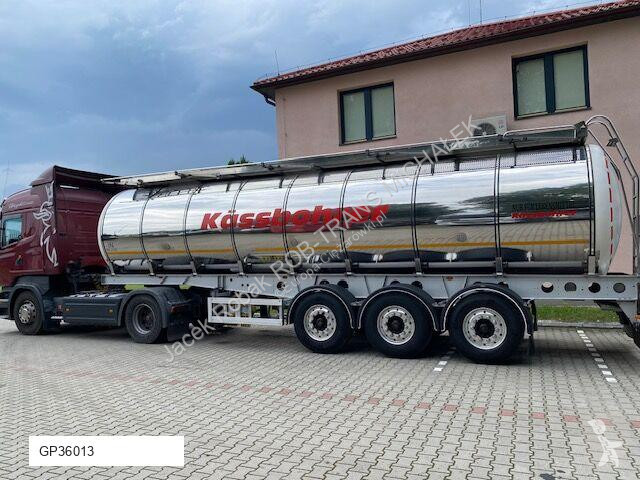 Camion Kässbohrer KA-INB