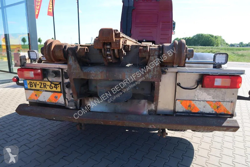 Kamion Volvo 520  - 8x4 R - Ketting systeem