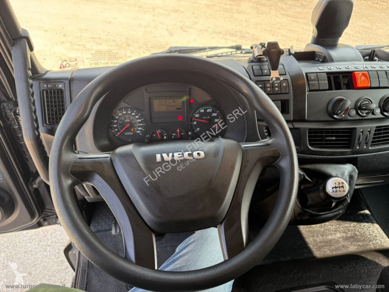 Camion Iveco EUROCARGO ML75 E16 CABINA CORTA...