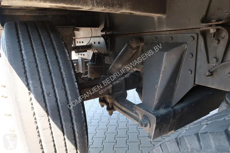 Kamion Scania R143-420 V8 EFFER 8200 Kraan -...