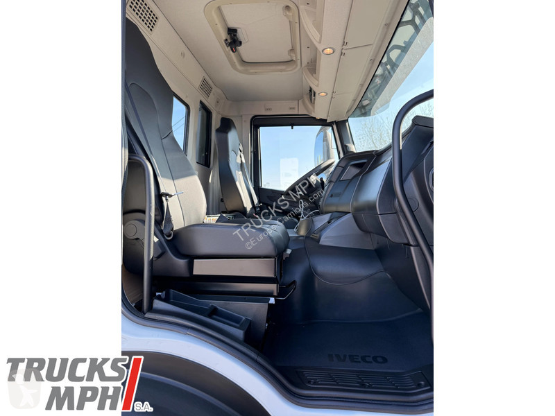 Camion Iveco AD300T48 HYVALIFT 20...