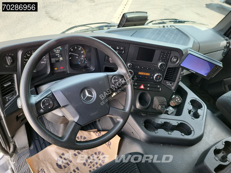 Vrachtwagen Mercedes 1827 4X2 2000kg...