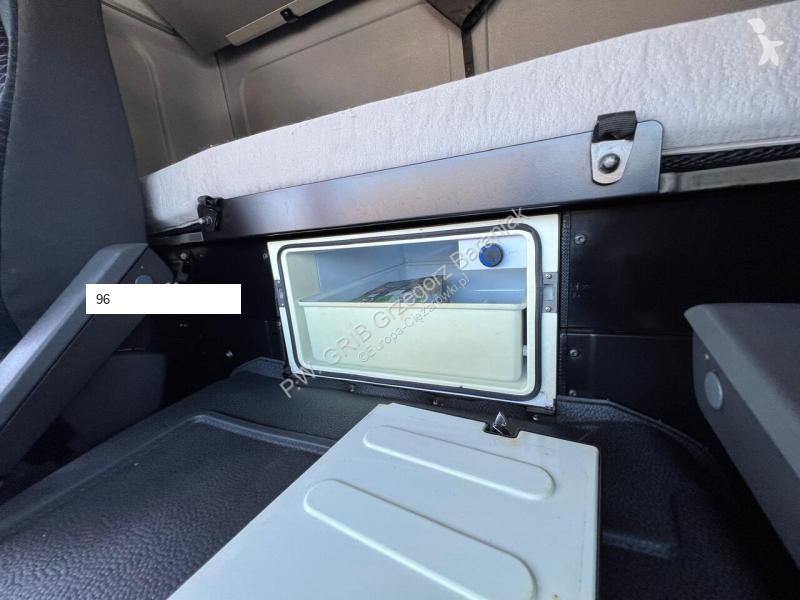 Camion Mercedes ATEGO 824 EURO 6 1.HAND...