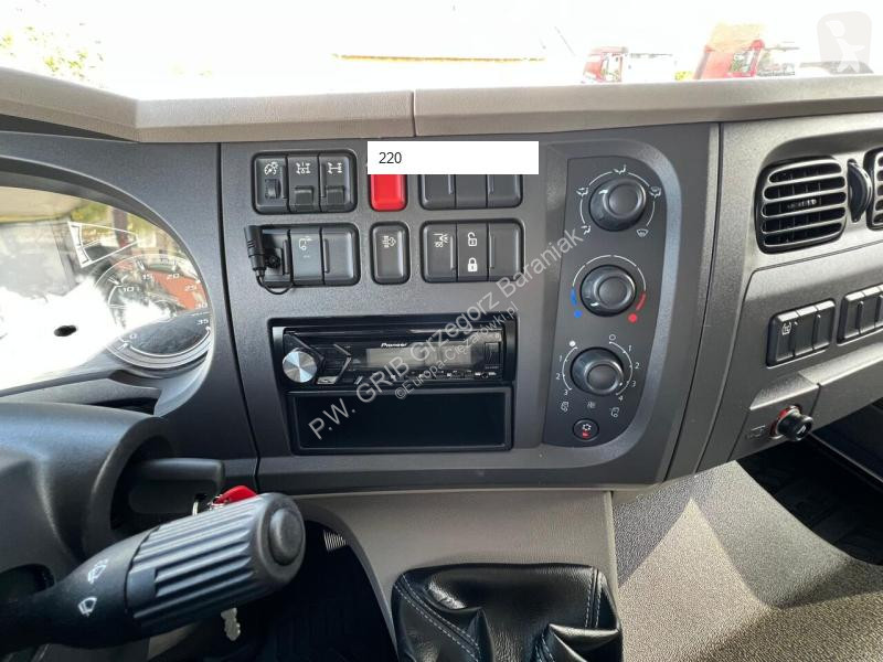 Camion DAF LF 210 12.210 CONTAINER+LIFT kg 1.HAND
