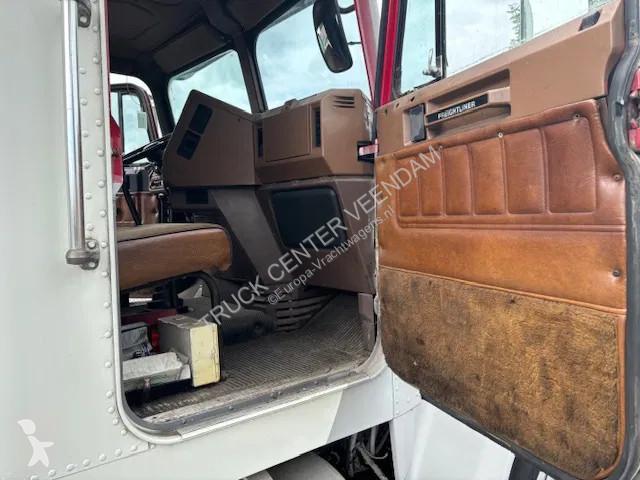 Camion Freightliner 3 AXLE RIGID BODY chassis...