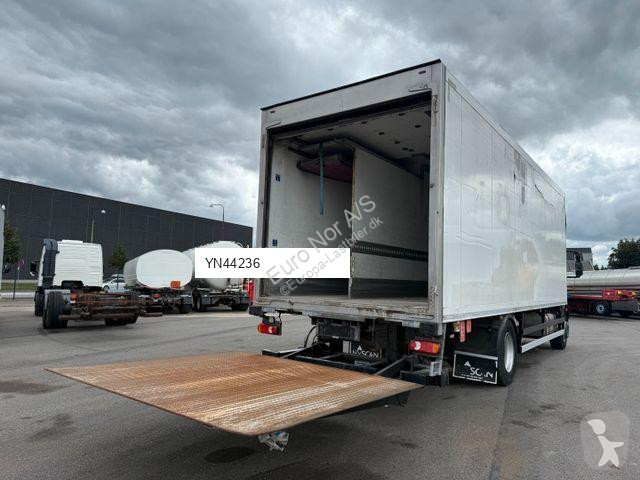 Lastbil Iveco 180E32 4x2 Schmitz / Thermo King...