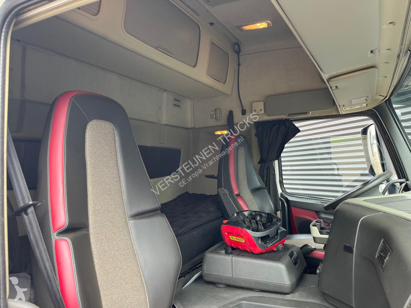 Vrachtwagen Volvo 0 4x2 / PALFINGER 18502 - 17...
