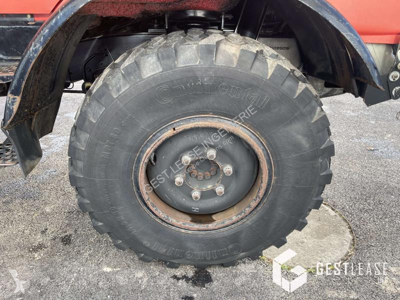 Camion Mercedes UNIMOG 1 L