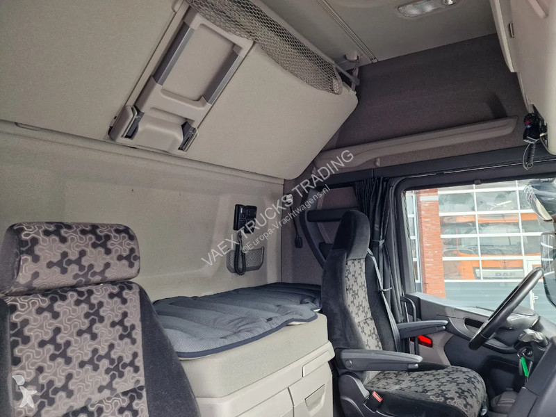 Kamion Scania 410 Highline 6x2 - Curtain sider...