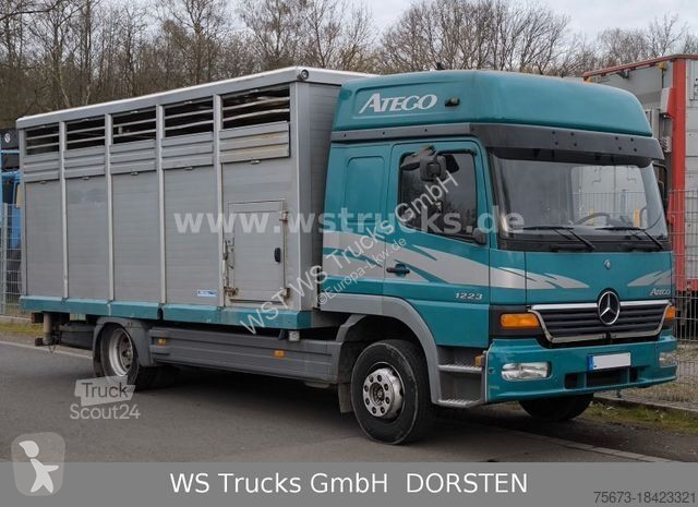 Camion Mercedes 1223 1 Stock Hohe Gitter...