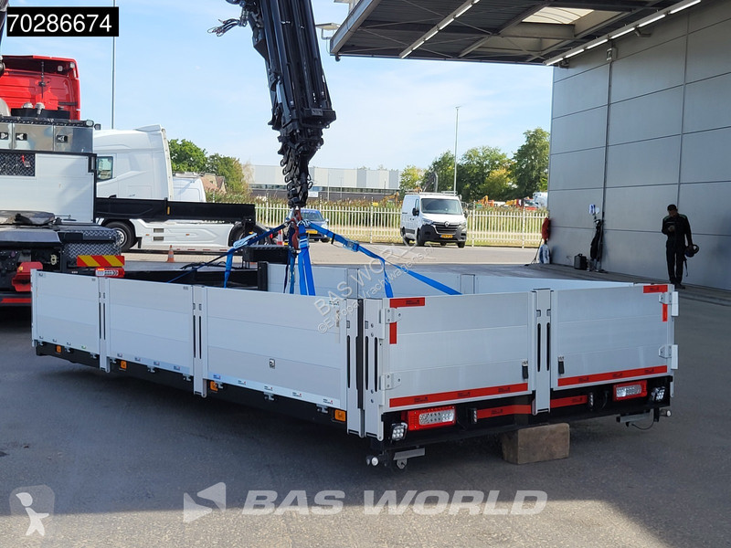 Vrachtwagen Volvo 650 8X2 HMF 7020K-RCS Crane +...