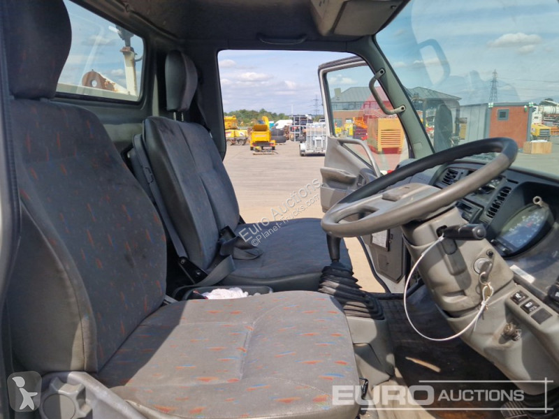 Camion Mitsubishi 75