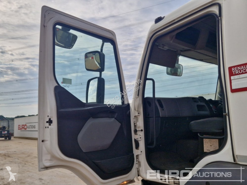 Camion Renault D18