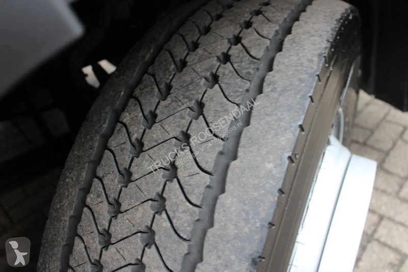 Kamion Iveco 120E21 + euro 6 + lift +...