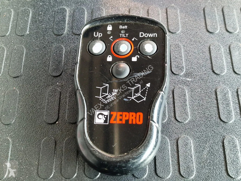 Kamion Iveco EuroCargo 160 210 - Isotherm box -...