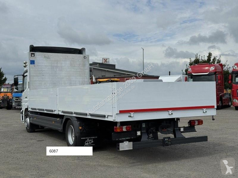 Kamion Mercedes 1227
