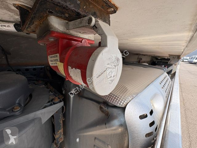 Kamion Iveco...