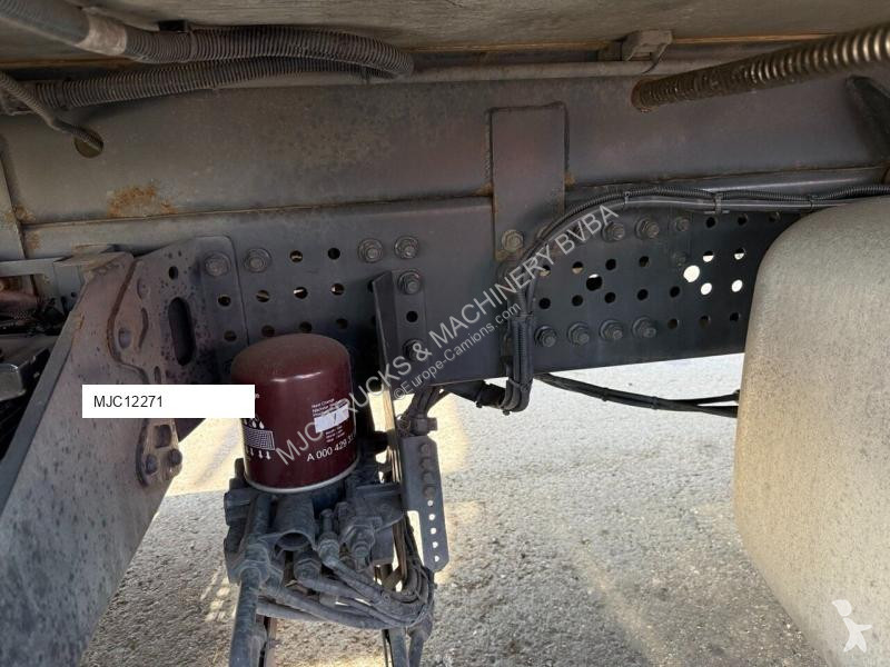 Kamion Mercedes AROCS + CARRIER + LAMBERET BOX...