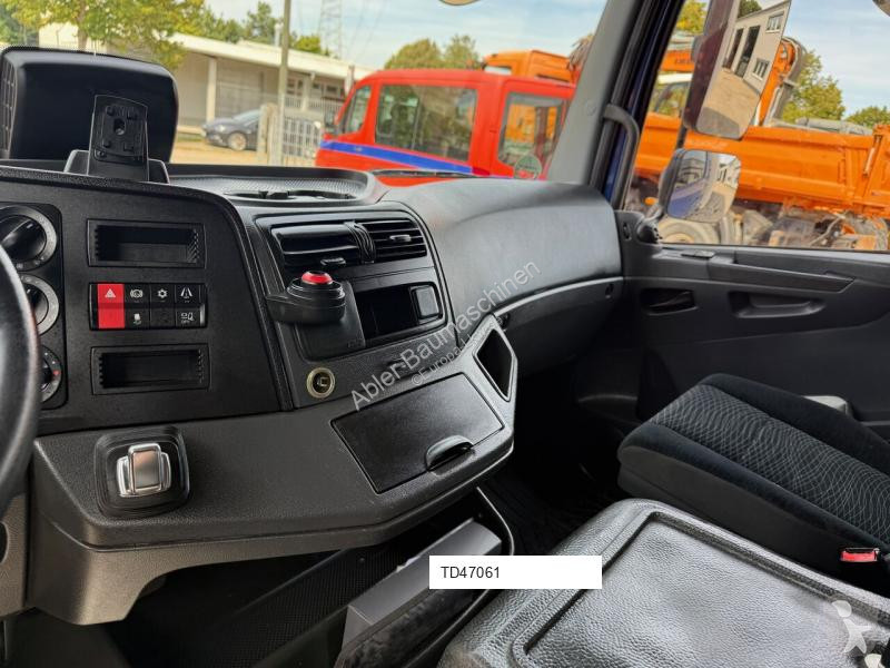 Camion Mercedes 818