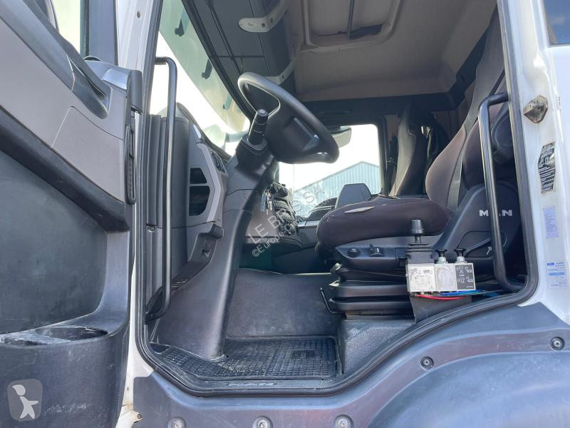 Camion MAN 35.470