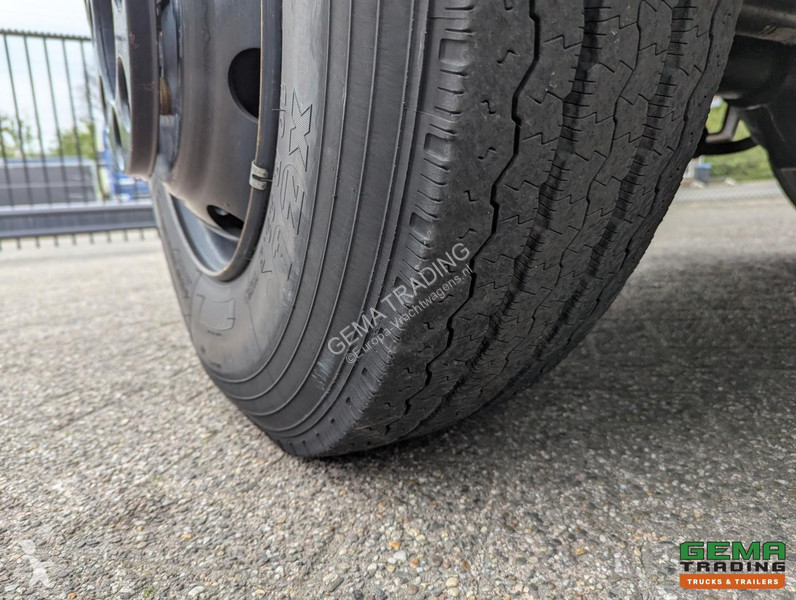 شاحنة Mercedes AF 4x4 Dubbelcab 6Cil - 9 Pers -...
