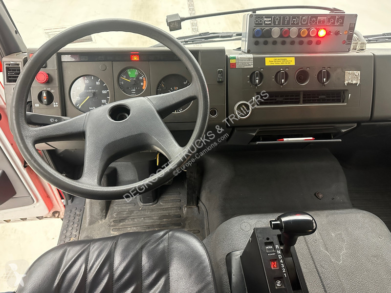 شاحنة Mercedes 1124