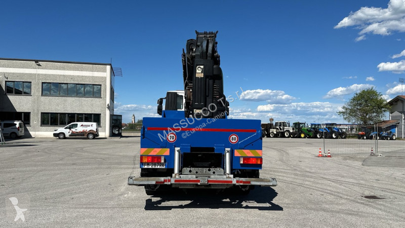 Vrachtwagen Iveco 410