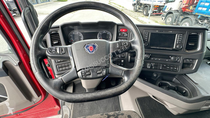 شاحنة Scania R650 8x4