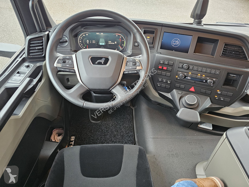 Грузовик MAN 35.470 8x4 / HMF 2243 Z KRAAN +...