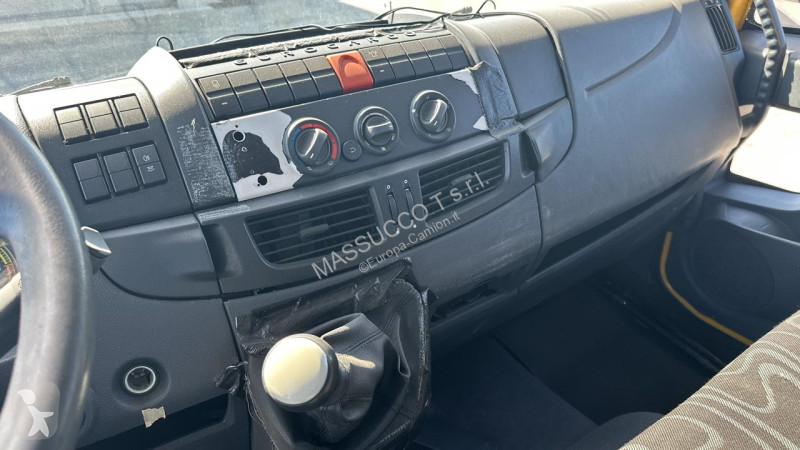 Camion  ML120E18