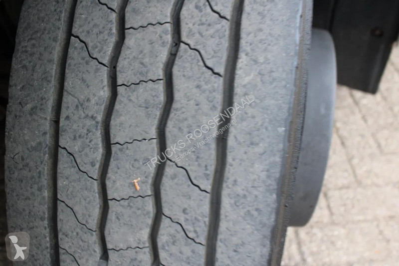 Camion Iveco 120E21 + LIFT + EURO 6 + 2 PIECES...