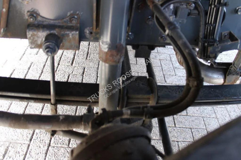 شاحنة DAF 220 + lift + euro 5