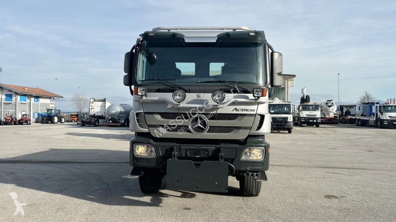 شاحنة Mercedes ACTROS 1841 4X4