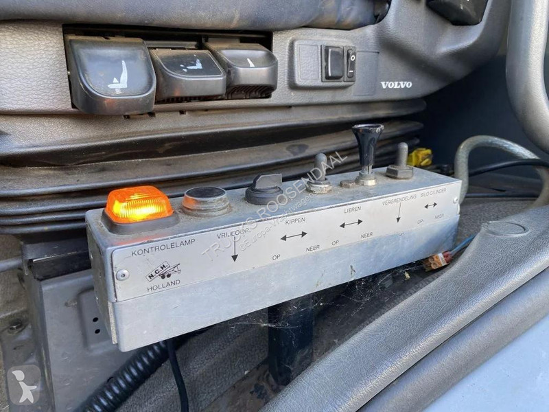 شاحنة Volvo 370 + Euro 5 + Palfinger Z-Q170...